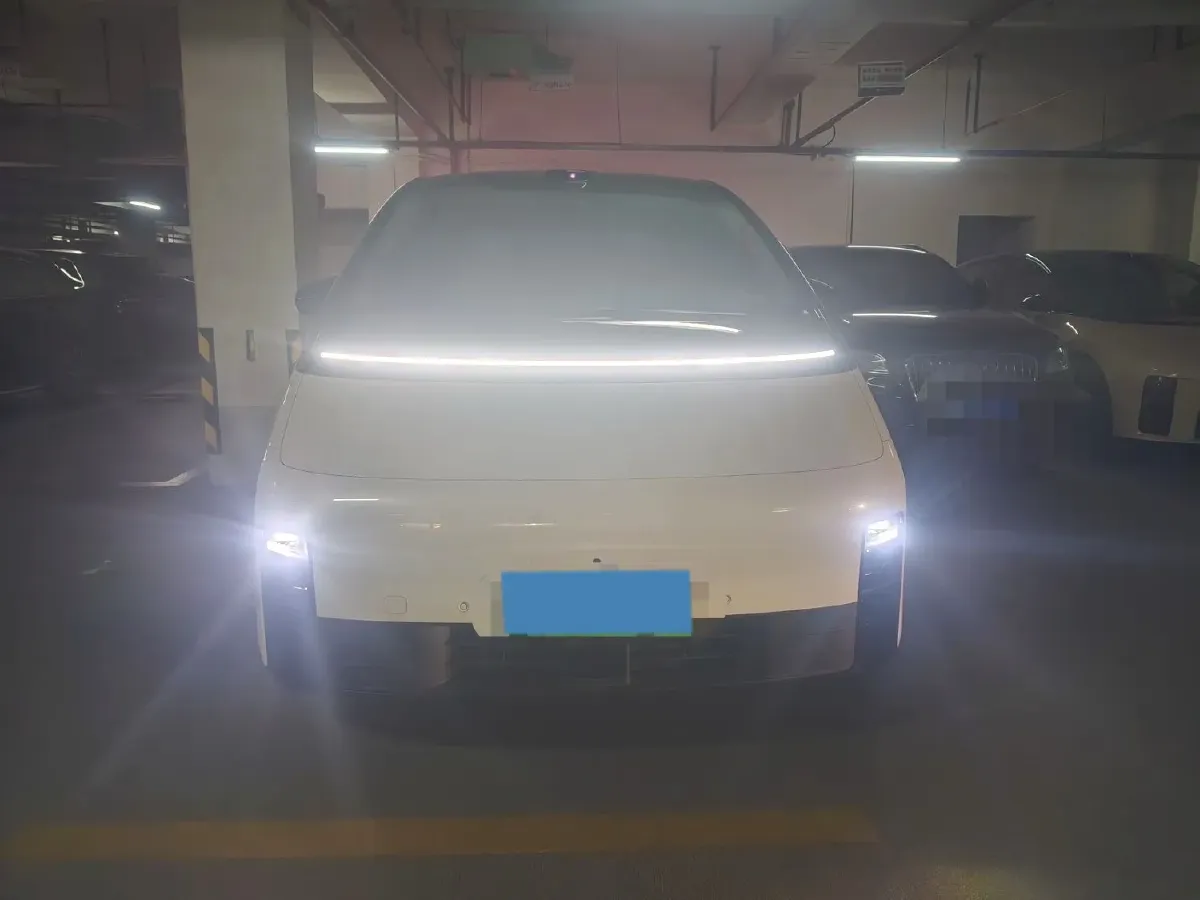 2025 Li MEGA BEV,autocango,china used car exporter,china ev exporter,chinese used car exporter,chinese used ev exporter