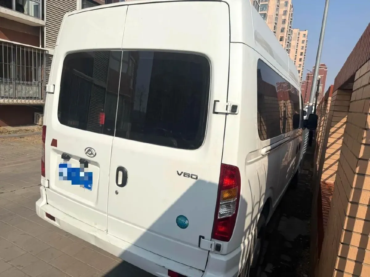 2023 MAXUS XinTu V80 2.0T 127HP L4 6MT,autocango,china used car exporter,china ev exporter,chinese used car exporter,chinese used ev exporter
