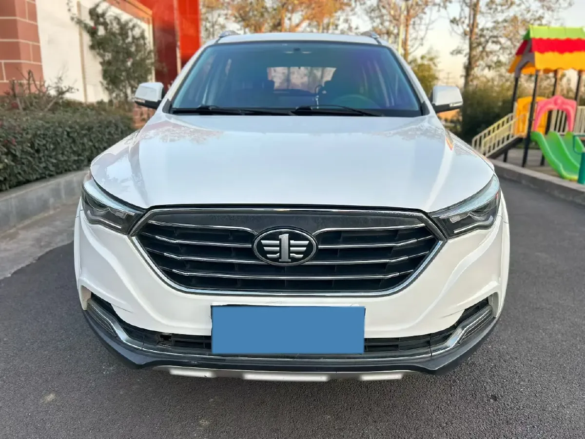 2019 Bestune X40 1.6L 114HP L4 5MT,autocango,china used car exporter,china ev exporter,chinese used car exporter,chinese used ev exporter