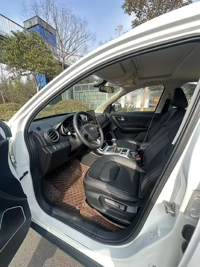 2019 Bestune X40 1.6L 114HP L4 5MT,autocango,china used car exporter,china ev exporter,chinese used car exporter,chinese used ev exporter