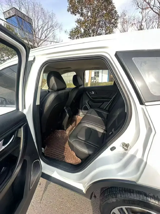 2019 Bestune X40 1.6L 114HP L4 5MT,autocango,china used car exporter,china ev exporter,chinese used car exporter,chinese used ev exporter