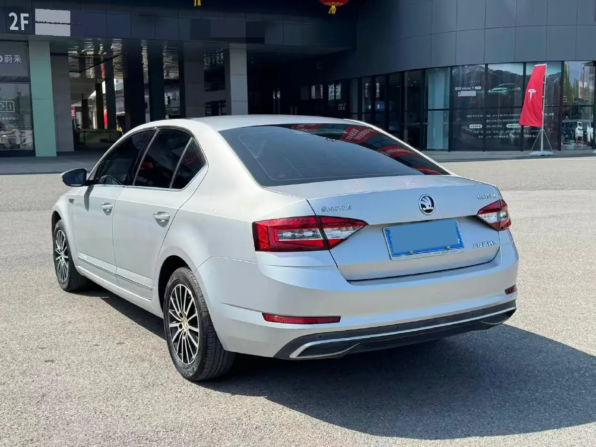 2018 Skoda Octavia 1.6L 110HP L4 6AT,autocango,china used car exporter,china ev exporter,chinese used car exporter,chinese used ev exporter