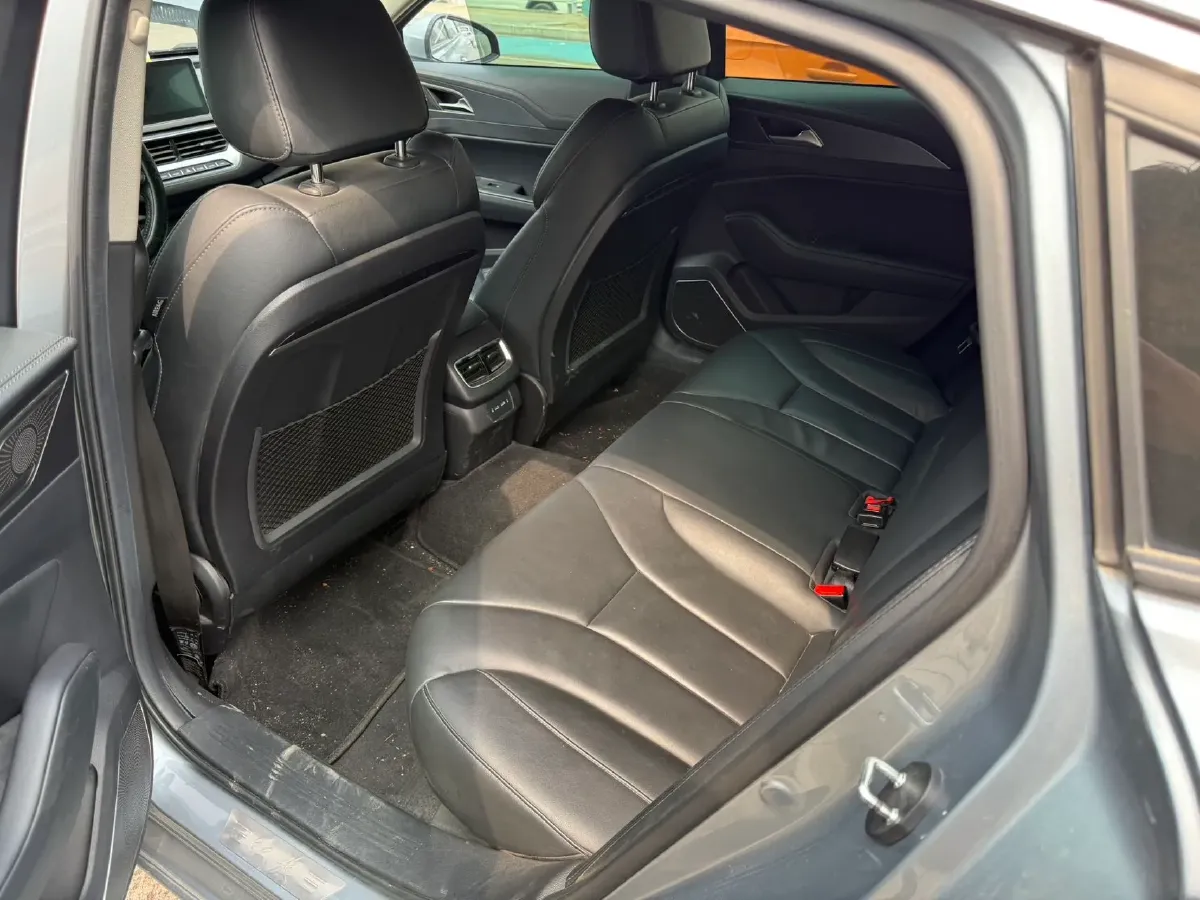 2020 HongQi H5 1.5T 169HP L4 7DCT,autocango,china used car exporter,china ev exporter,chinese used car exporter,chinese used ev exporter