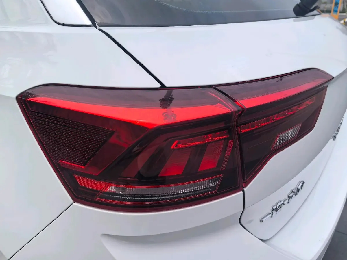 2020 Volkswagen T-Roc 1.4T 131HP L4 7DCT,autocango,china used car exporter,china ev exporter,chinese used car exporter,chinese used ev exporter