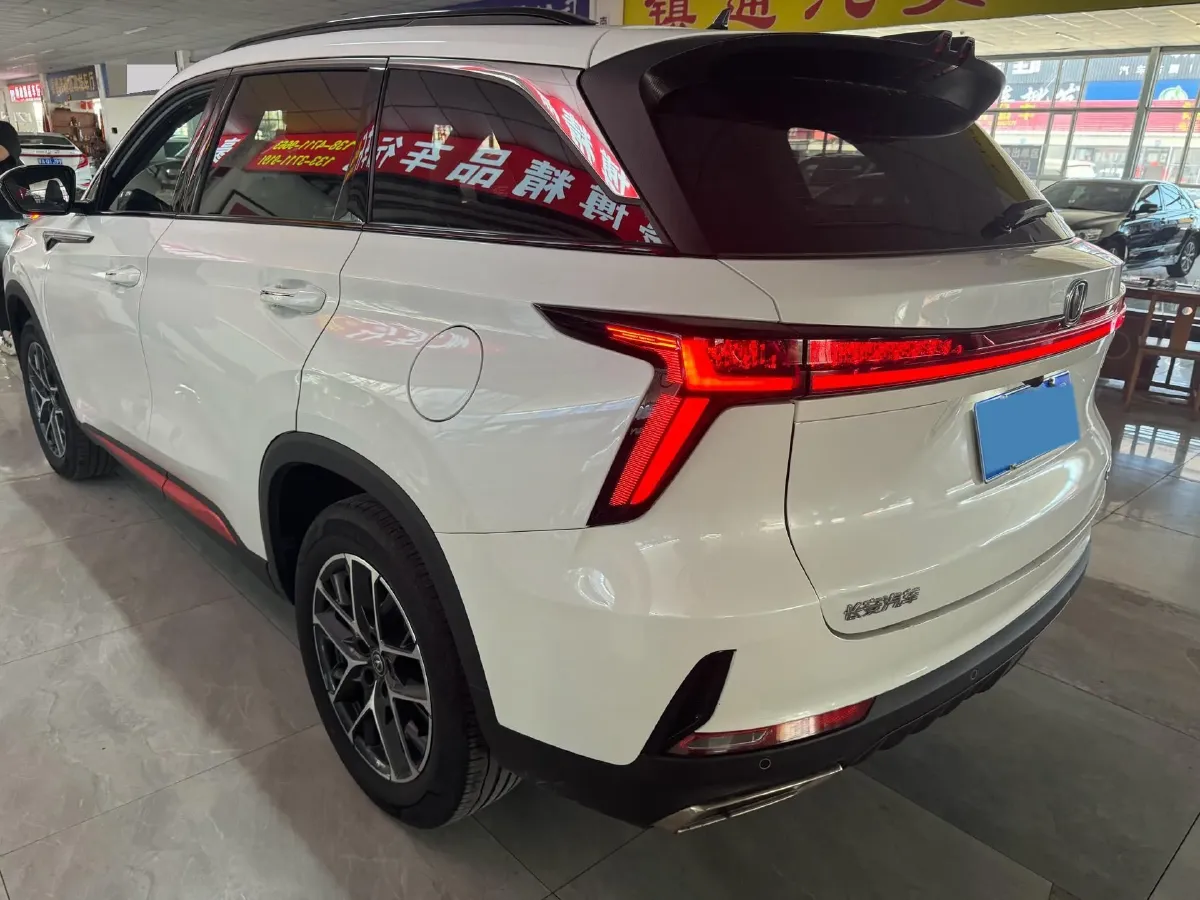 2022 ChangAn CS75 Plus 1.5T 188HP L4 8AT,autocango,china used car exporter,china ev exporter,chinese used car exporter,chinese used ev exporter