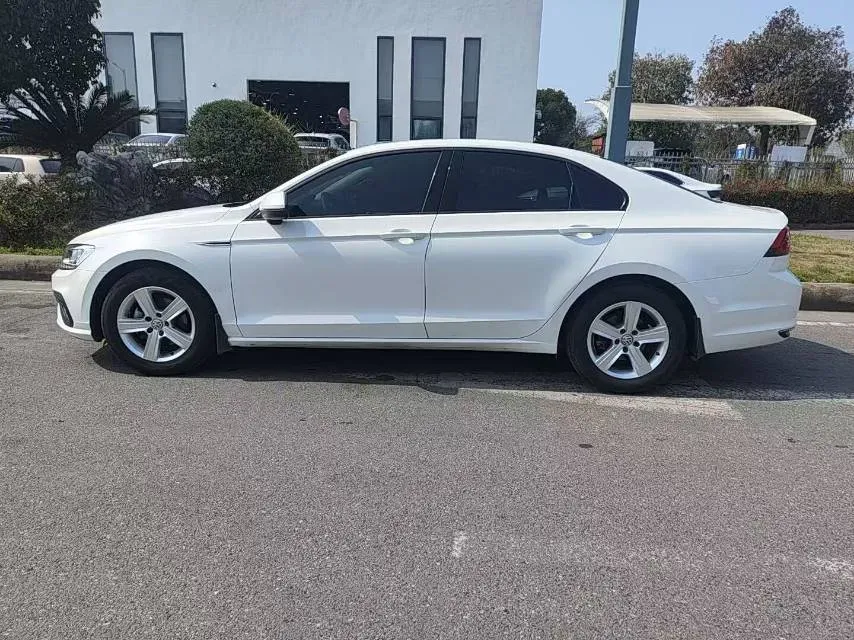 2019 Volkswagen T-Cross 1.4T 150HP L4 7DCT,autocango,china used car exporter,china ev exporter,chinese used car exporter,chinese used ev exporter