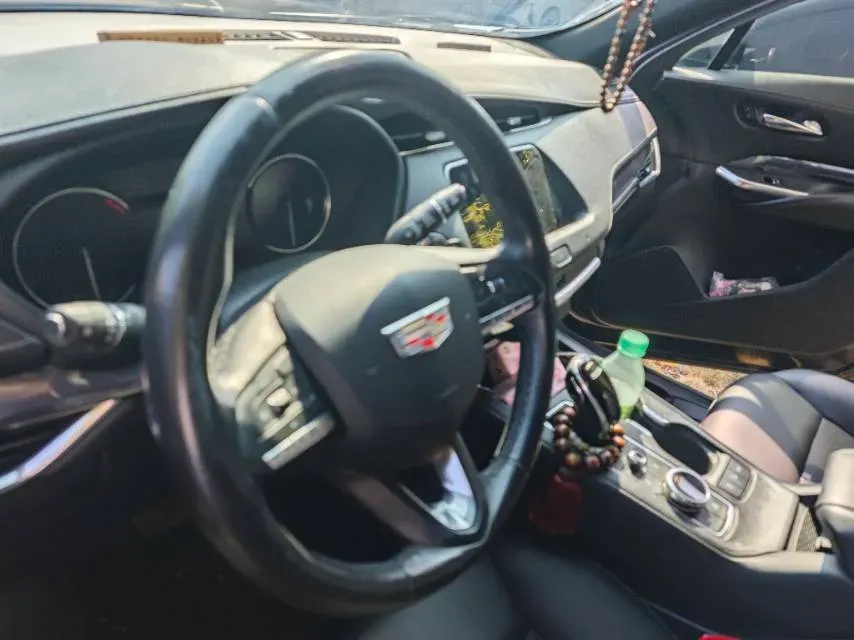 2020 Cadillac XT4 2.0T 241HP L4 9AT,autocango,china used car exporter,china ev exporter,chinese used car exporter,chinese used ev exporter