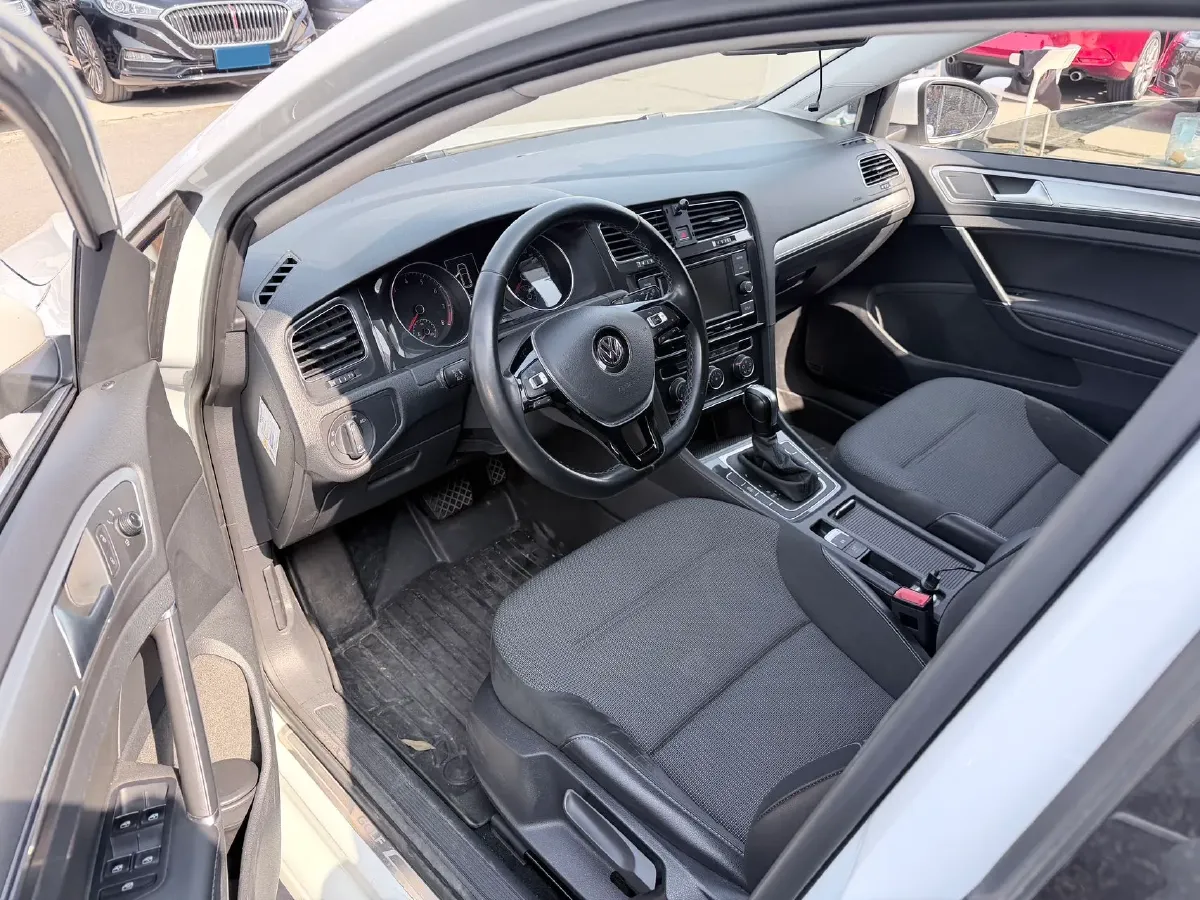 2018 Volkswagen Golf 1.4T 131HP L4 7DCT,autocango,china used car exporter,china ev exporter,chinese used car exporter,chinese used ev exporter