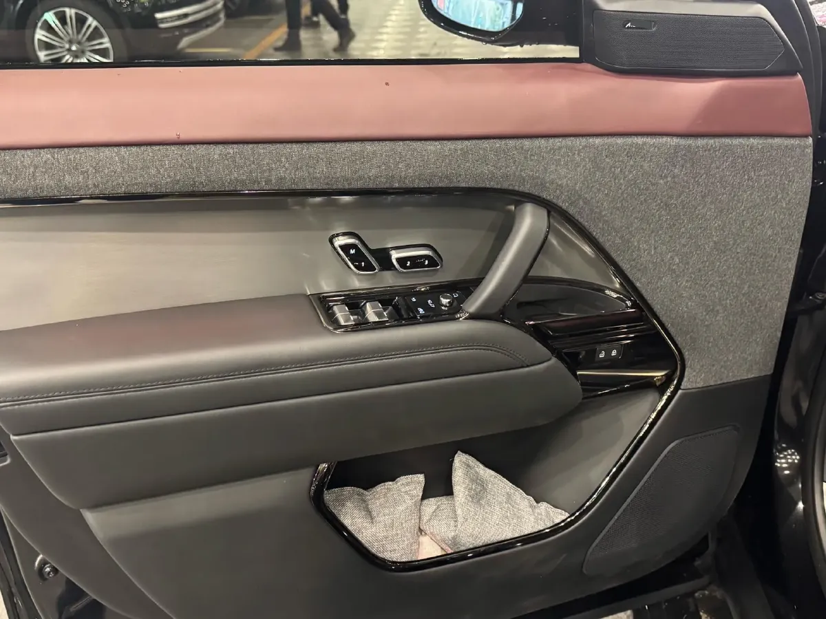 2023 Land Rover Range Rover Sport 3.0T 400HP L6 8AT,autocango,china used car exporter,china ev exporter,chinese used car exporter,chinese used ev exporter