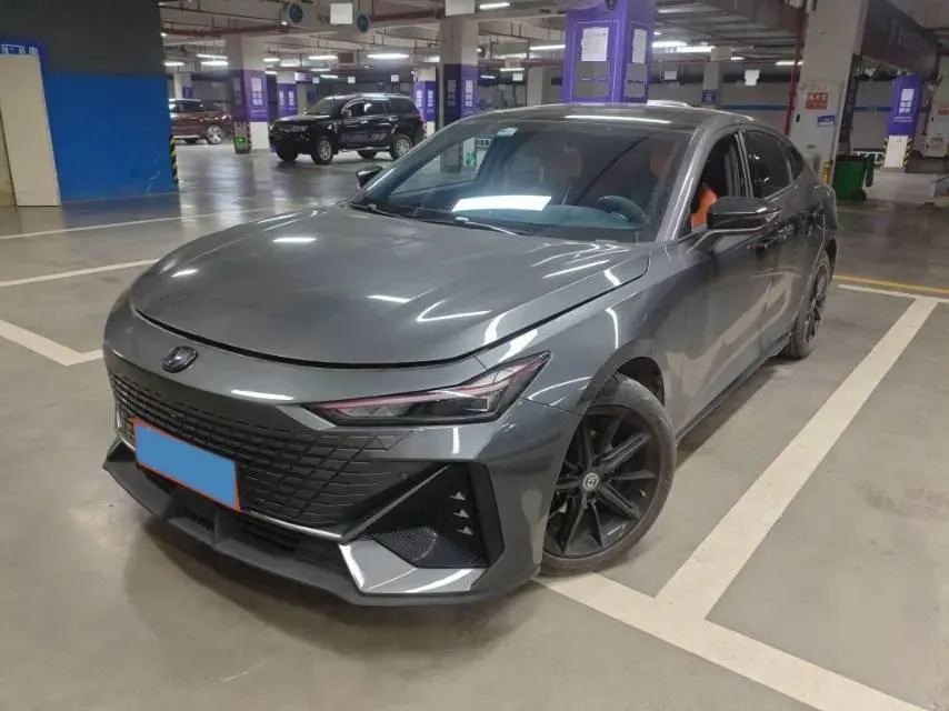 2022 ChangAn UNI-V 1.5T 188HP L4 7DCT,autocango,china used car exporter,china ev exporter,chinese used car exporter,chinese used ev exporter