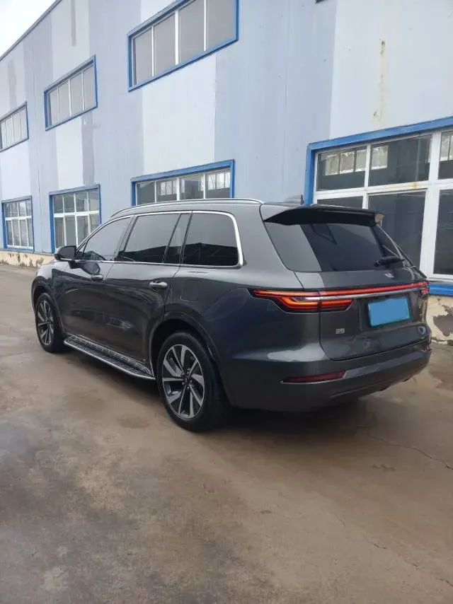 2021 Li ONE Range Extended 131HP REEV 40.5KWH,autocango,china used car exporter,china ev exporter,chinese used car exporter,chinese used ev exporter