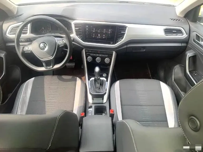 2022 Volkswagen T-Roc 1.4T 150HP L4 7DCT,autocango,china used car exporter,china ev exporter,chinese used car exporter,chinese used ev exporter