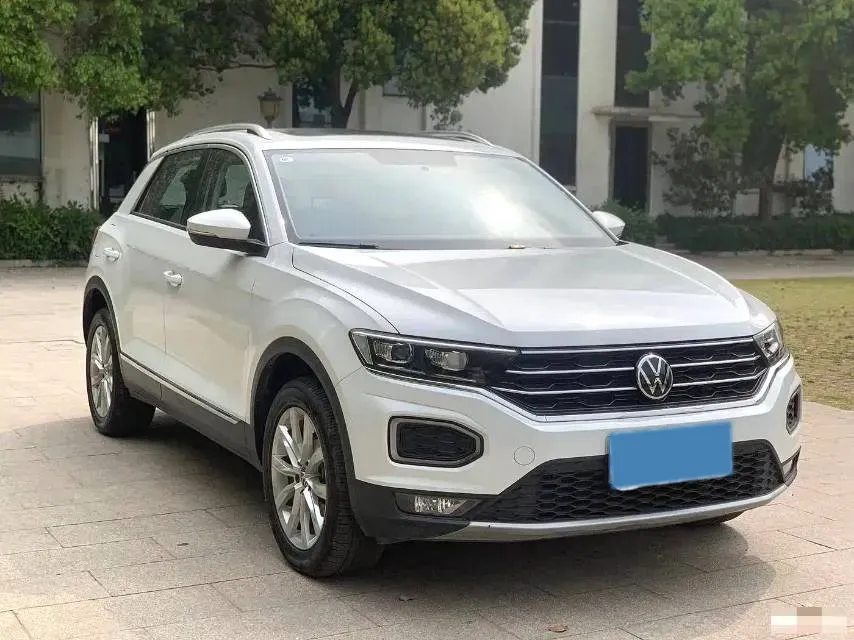 2022 Volkswagen T-Roc 1.4T 150HP L4 7DCT,autocango,china used car exporter,china ev exporter,chinese used car exporter,chinese used ev exporter