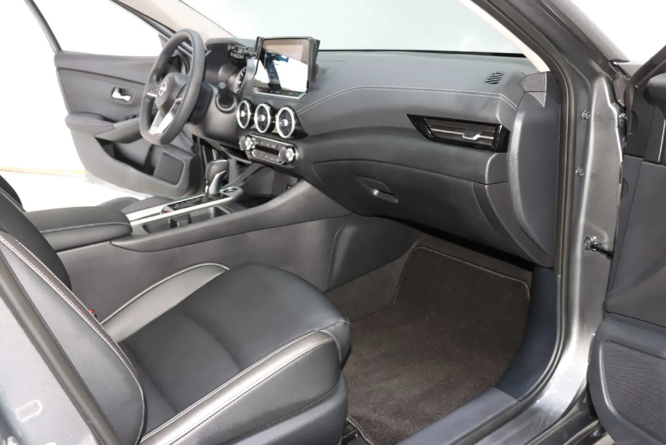 2026 Nissan Sylphy 1.6L 135HP L4 CVT,autocango,china used car exporter,china ev exporter,chinese used car exporter,chinese used ev exporter