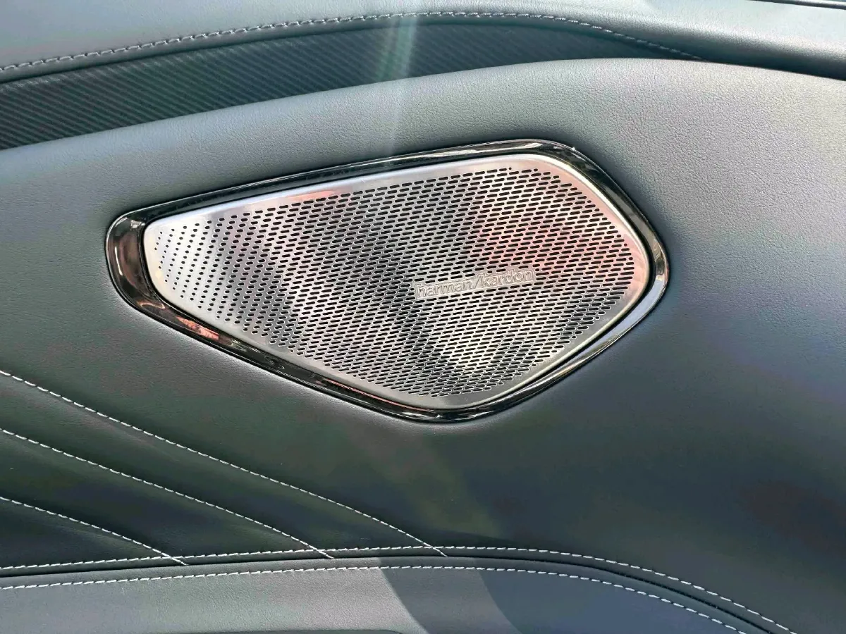 2025 LYNK&CO 10 EM-P 1.5T 163HP L4 3DHT PHEV,autocango,china used car exporter,china ev exporter,chinese used car exporter,chinese used ev exporter