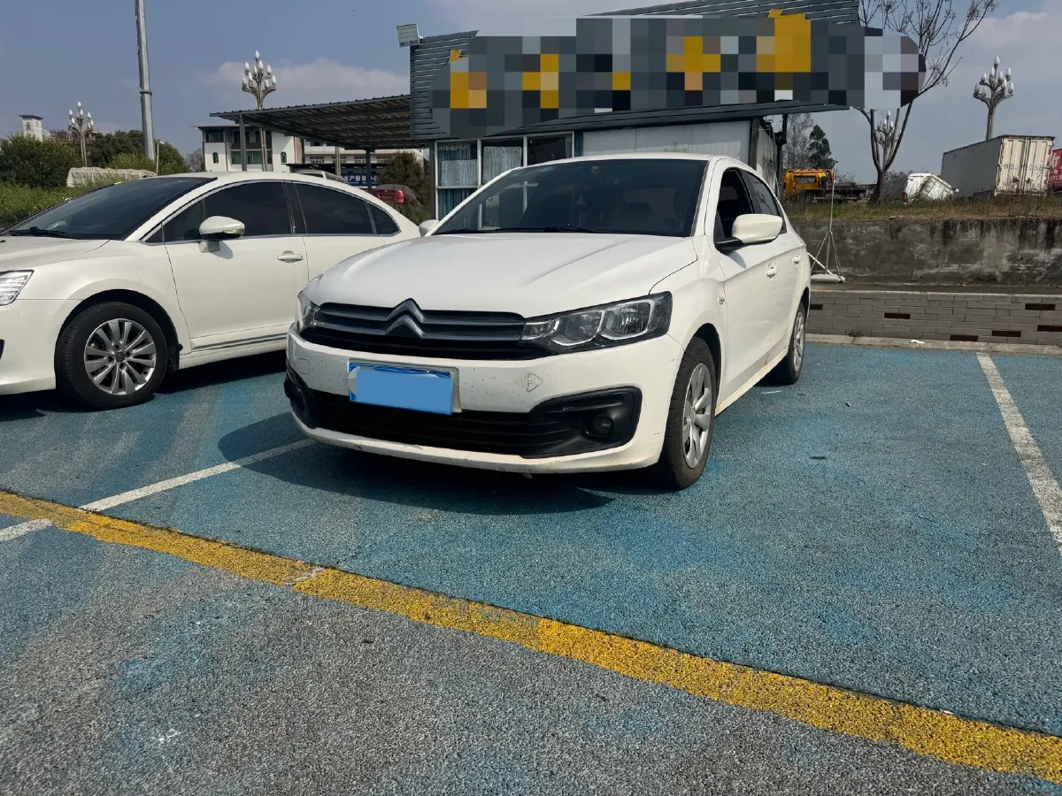 2017 HuangHai XiangLong 2.8T 102HP L4 5MT,autocango,china used car exporter,china ev exporter,chinese used car exporter,chinese used ev exporter