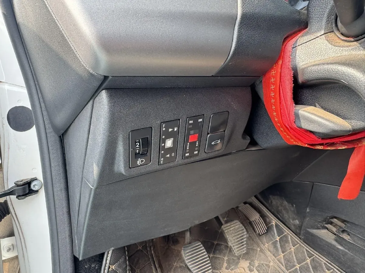 2017 HuangHai XiangLong 2.8T 102HP L4 5MT,autocango,china used car exporter,china ev exporter,chinese used car exporter,chinese used ev exporter