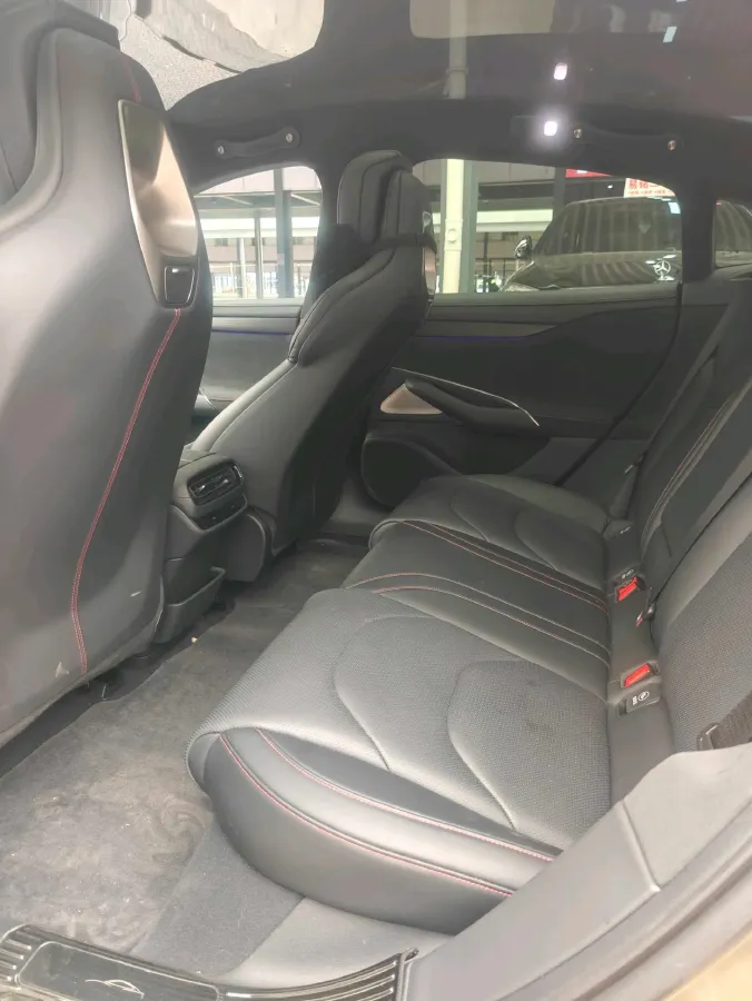 2024 MI SU7 BEV 101KWH,autocango,china used car exporter,china ev exporter,chinese used car exporter,chinese used ev exporter