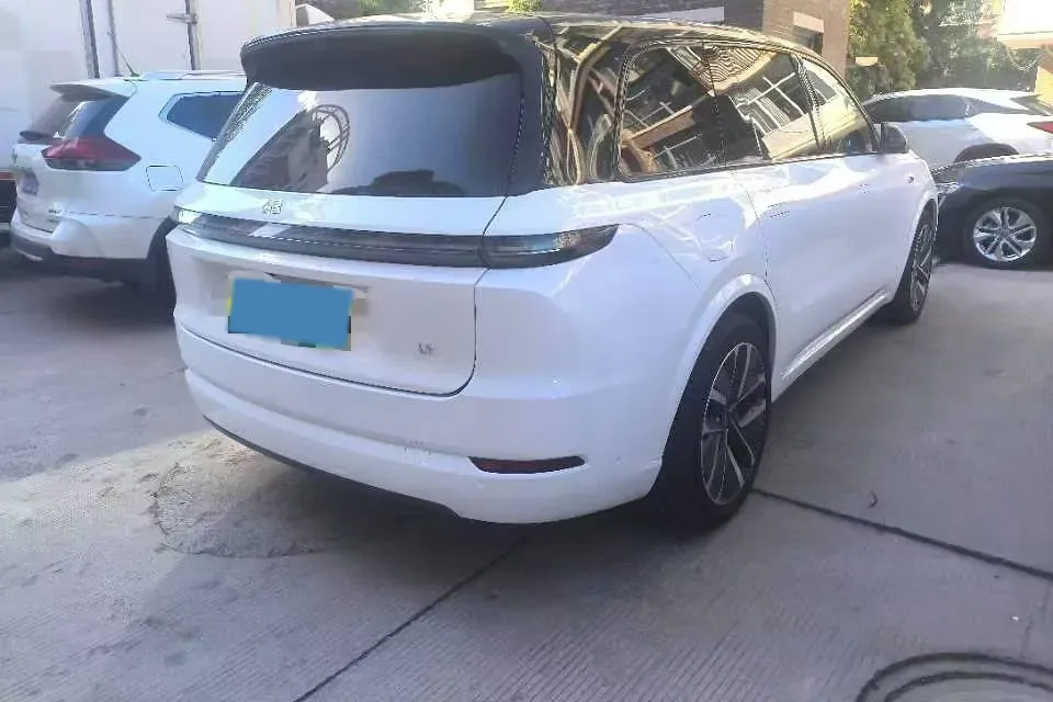 2022 Li L9 Range Extended 154HP REEV 42.6KWH,autocango,china used car exporter,china ev exporter,chinese used car exporter,chinese used ev exporter