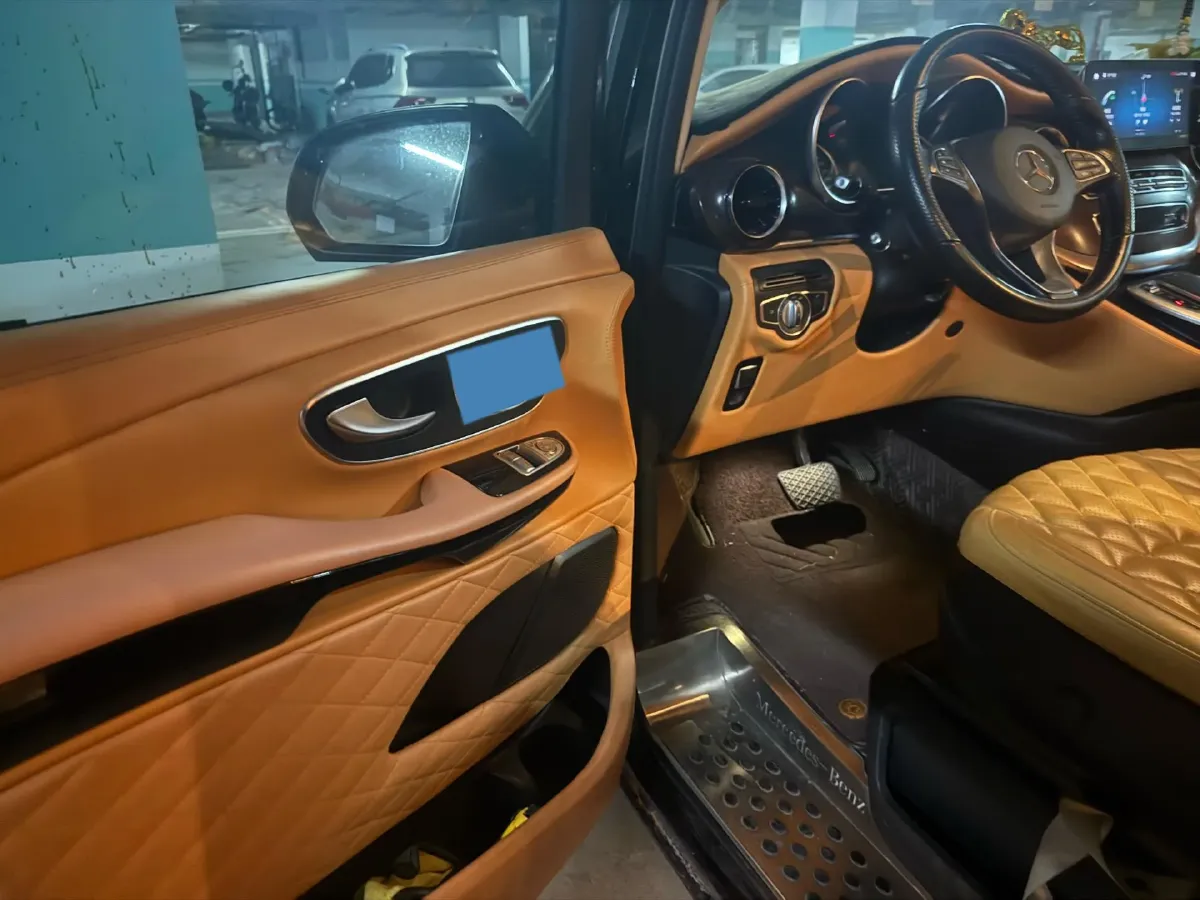 2021 Mercedes-Benz V Class 2.0T 211HP L4 9AT,autocango,china used car exporter,china ev exporter,chinese used car exporter,chinese used ev exporter