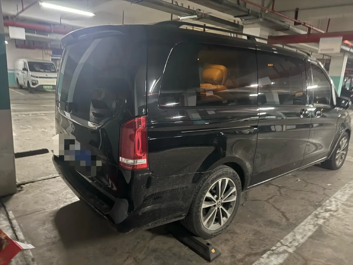 2021 Mercedes-Benz V Class 2.0T 211HP L4 9AT,autocango,china used car exporter,china ev exporter,chinese used car exporter,chinese used ev exporter