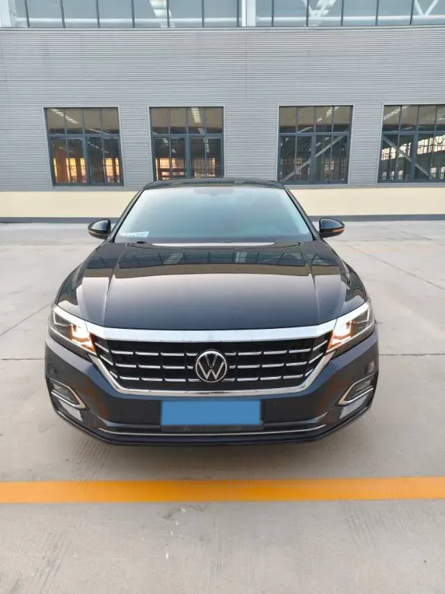 2020 Volkswagen Passat 2.0T 186HP L4 7DCT,autocango,china used car exporter,china ev exporter,chinese used car exporter,chinese used ev exporter