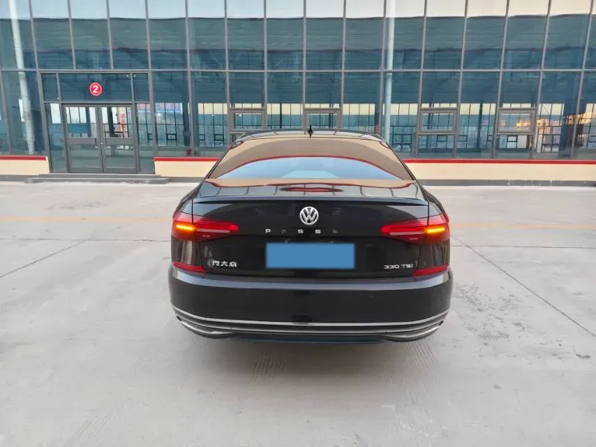 2020 Volkswagen Passat 2.0T 186HP L4 7DCT,autocango,china used car exporter,china ev exporter,chinese used car exporter,chinese used ev exporter