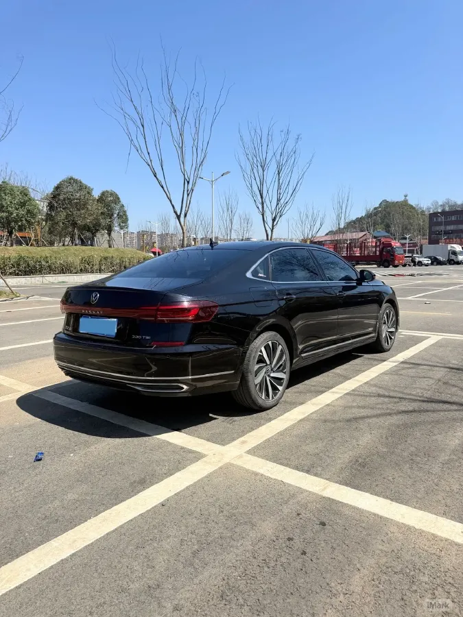 2023 Volkswagen Passat 2.0T 186HP L4 7DCT,autocango,china used car exporter,china ev exporter,chinese used car exporter,chinese used ev exporter