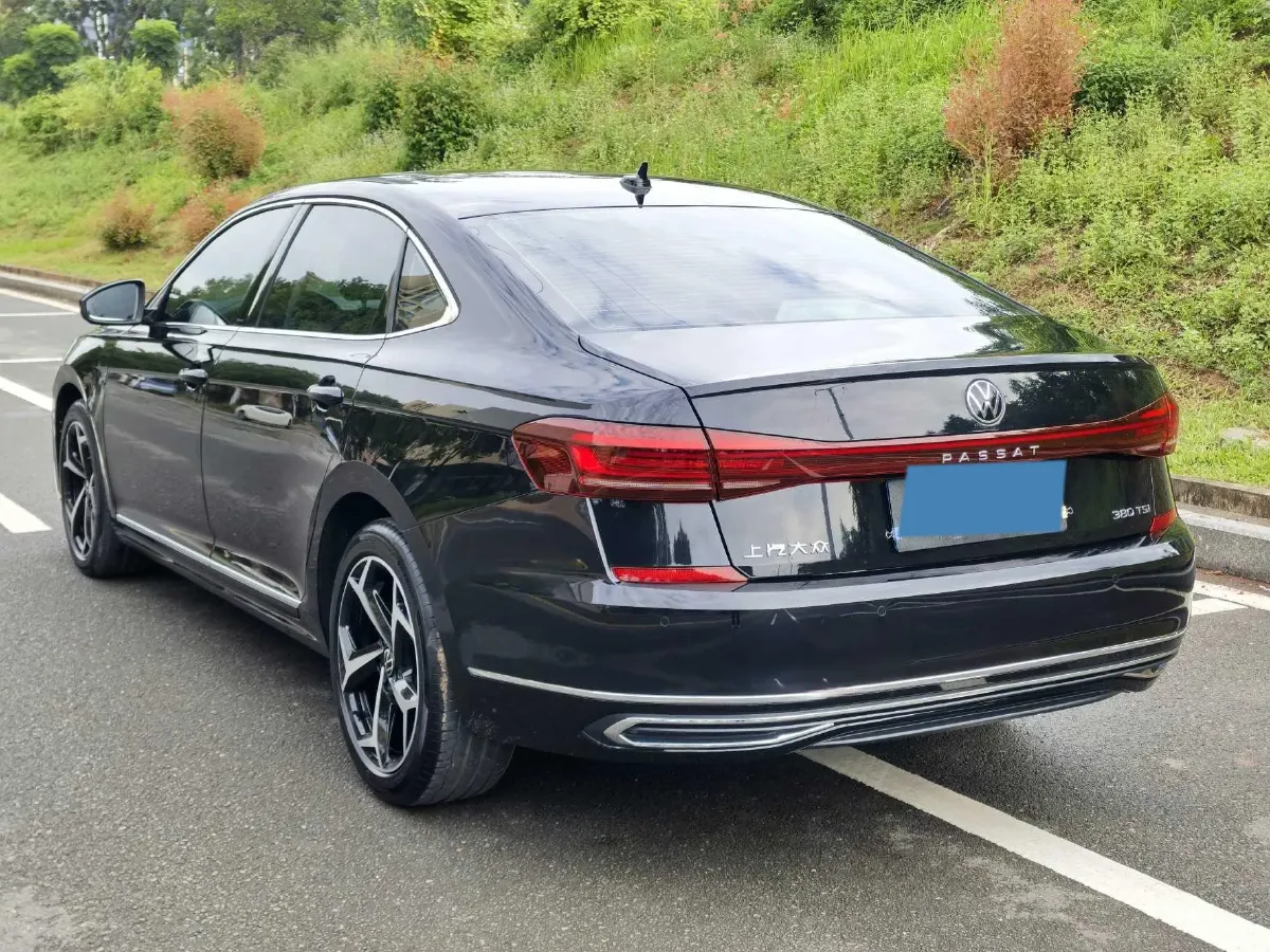 2024 Volkswagen Passat 2.0T 220HP L4 7DCT,autocango,china used car exporter,china ev exporter,chinese used car exporter,chinese used ev exporter