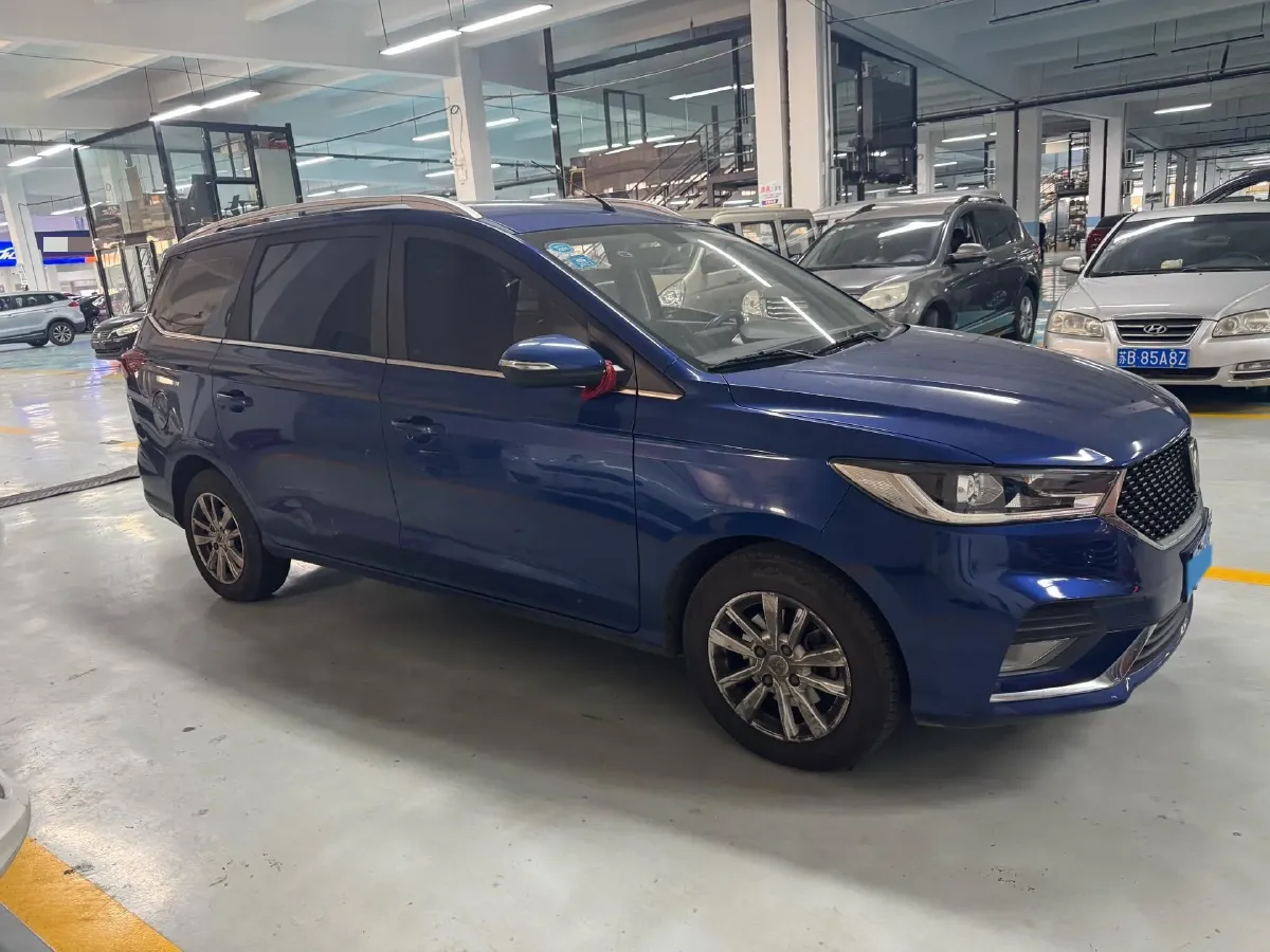 2019 BaoJun 360 1.5L 105HP L4 CVT,autocango,china used car exporter,china ev exporter,chinese used car exporter,chinese used ev exporter