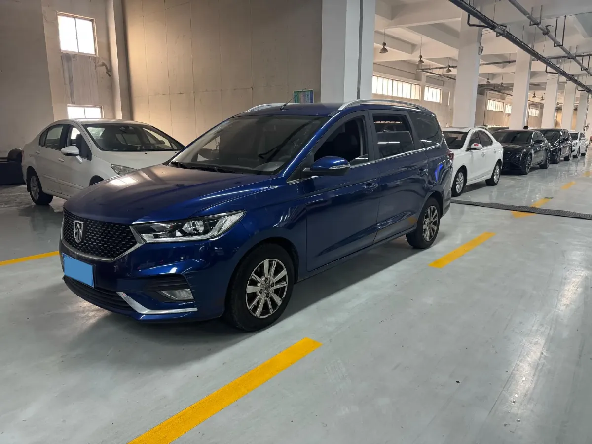 2019 BaoJun 360 1.5L 105HP L4 CVT,autocango,china used car exporter,china ev exporter,chinese used car exporter,chinese used ev exporter
