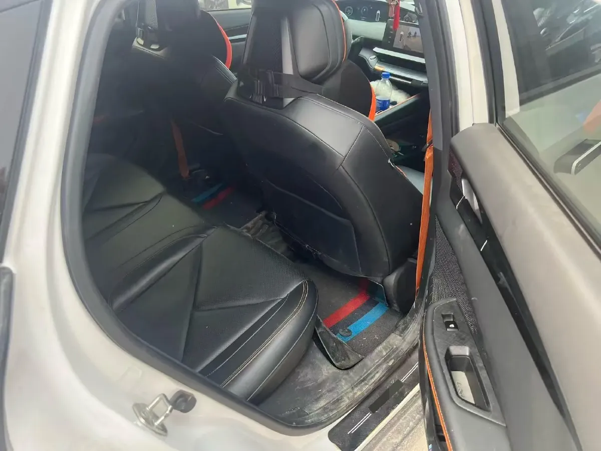 2022 ChangAn UNI-V 1.5T 188HP L4 7DCT,autocango,china used car exporter,china ev exporter,chinese used car exporter,chinese used ev exporter