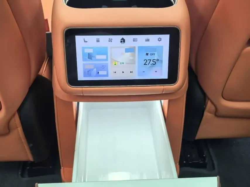 2025 LYNK&CO 900 1.5T 190HP L4 3DHT PHEV 43.3KWH,autocango,china used car exporter,china ev exporter,chinese used car exporter,chinese used ev exporter