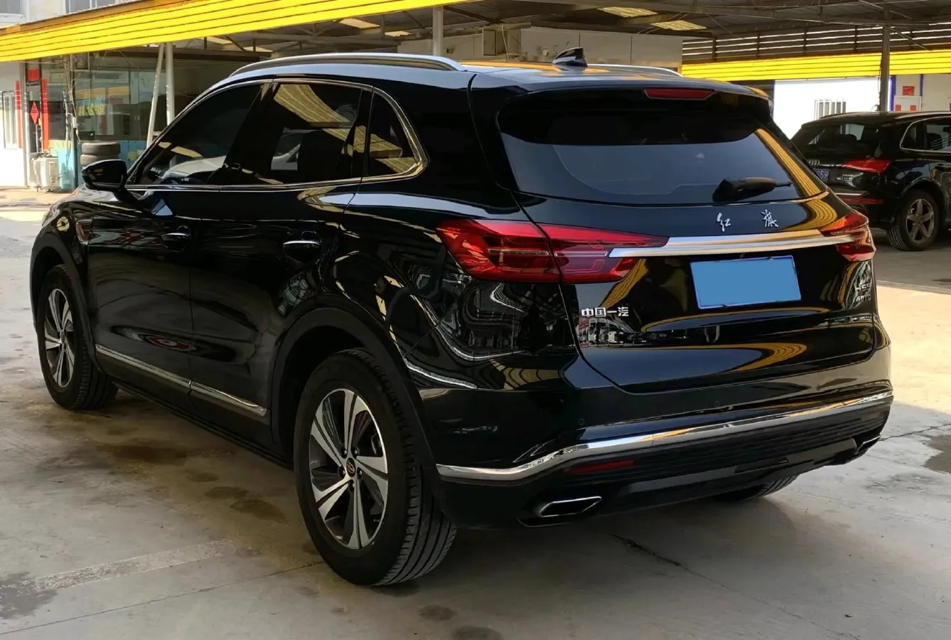 2022 HongQi HS5 2.0T 224HP L4 6AT,autocango,china used car exporter,china ev exporter,chinese used car exporter,chinese used ev exporter