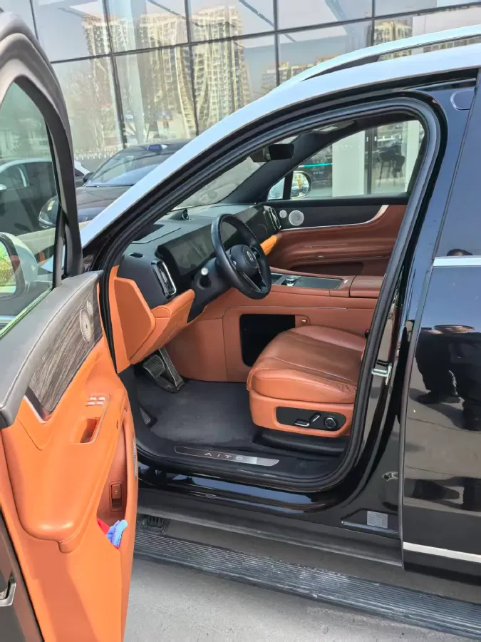 2024 AITO AITO M9 1.5T 152HP L4 REEV 42KWH,autocango,china used car exporter,china ev exporter,chinese used car exporter,chinese used ev exporter