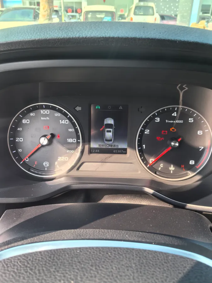 2019 Roewe i5 1.5L 120HP L4 5MT,autocango,china used car exporter,china ev exporter,chinese used car exporter,chinese used ev exporter