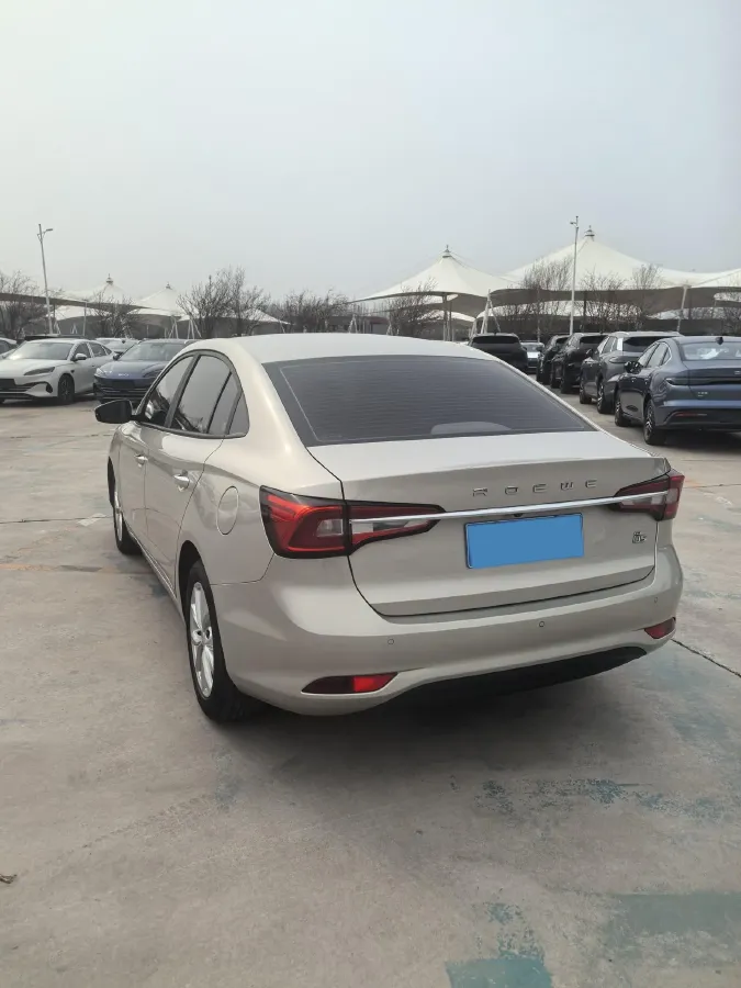 2019 Roewe i5 1.5L 120HP L4 5MT,autocango,china used car exporter,china ev exporter,chinese used car exporter,chinese used ev exporter
