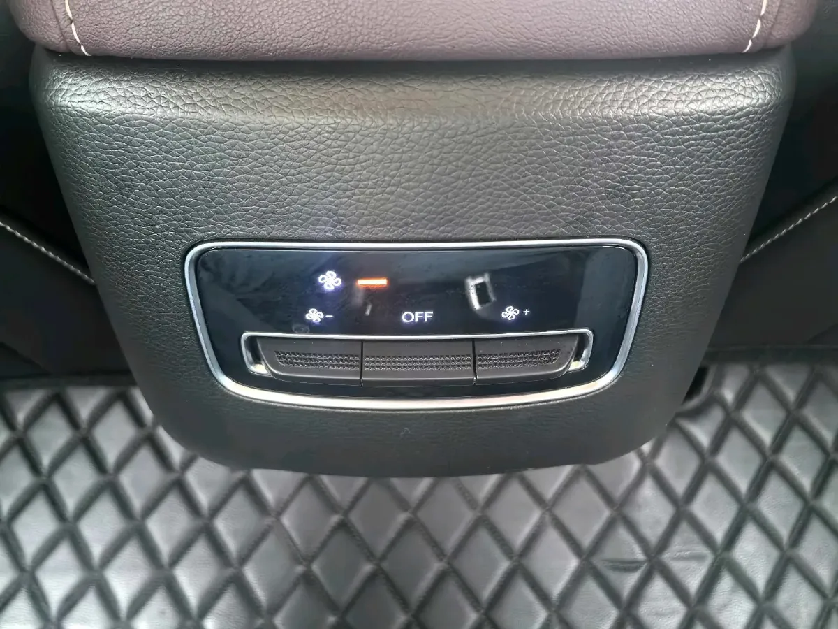 2023 GAC Trumpchi M6 1.5T 177HP L4 7DCT,autocango,china used car exporter,china ev exporter,chinese used car exporter,chinese used ev exporter