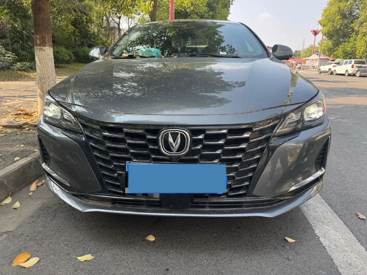 2022 ChangAn Raeton CC 1.5T 188HP L4 7DCT,autocango,china used car exporter,china ev exporter,chinese used car exporter,chinese used ev exporter