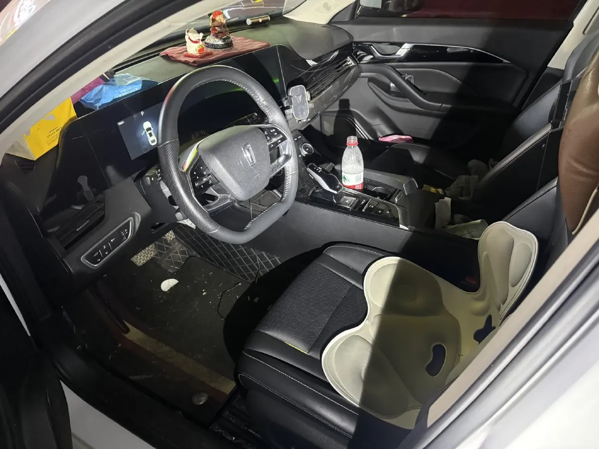 2023 Bestune B70 1.5T 169HP L4 7DCT,autocango,china used car exporter,china ev exporter,chinese used car exporter,chinese used ev exporter