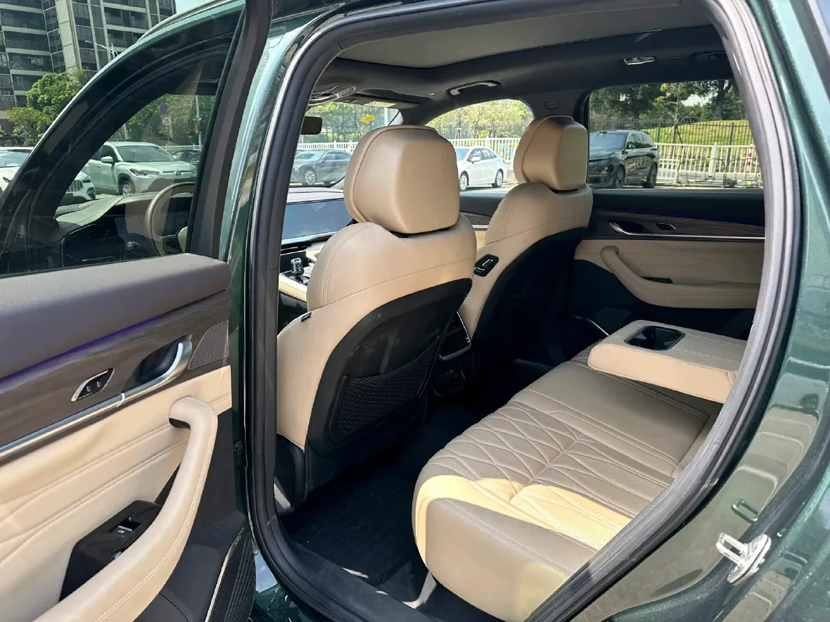 2025 Geely Monjaro 2.0T 238HP L4 8AT,autocango,china used car exporter,china ev exporter,chinese used car exporter,chinese used ev exporter