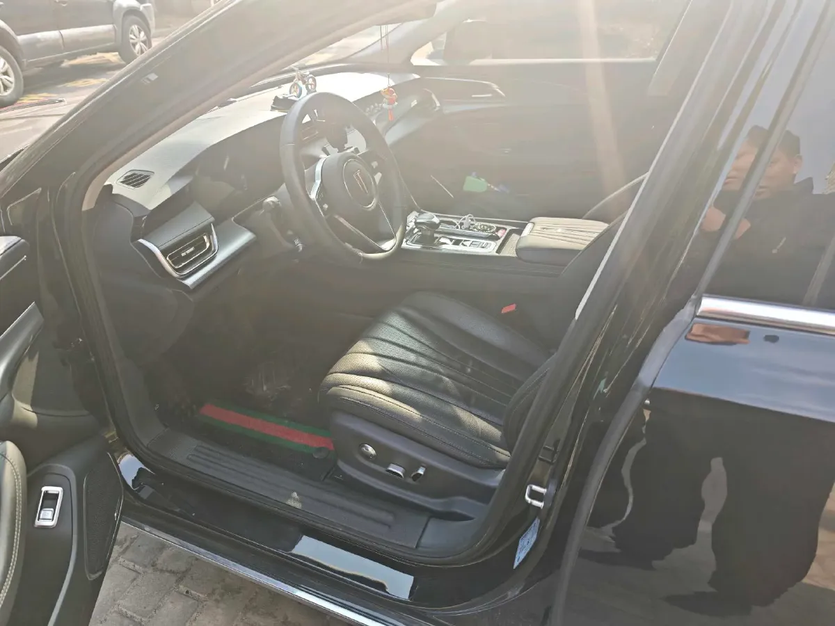 2023 HongQi H5 2.0T 224HP L4 8AT,autocango,china used car exporter,china ev exporter,chinese used car exporter,chinese used ev exporter