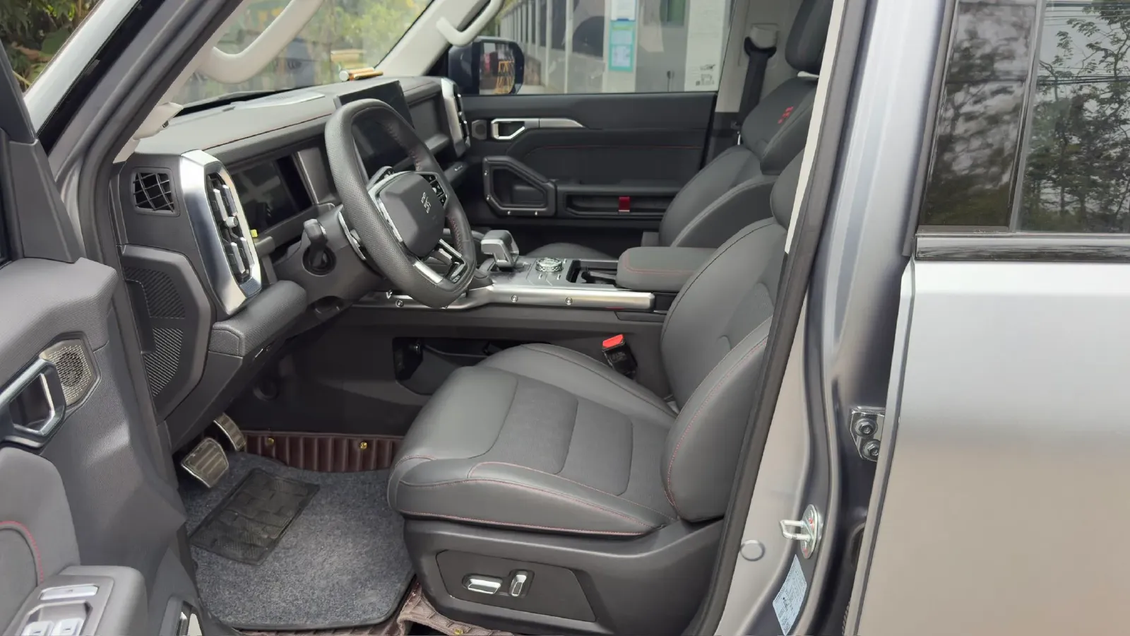 2023 Jetour Traveller 2.0T 254HP L4 7DCT,autocango,china used car exporter,china ev exporter,chinese used car exporter,chinese used ev exporter