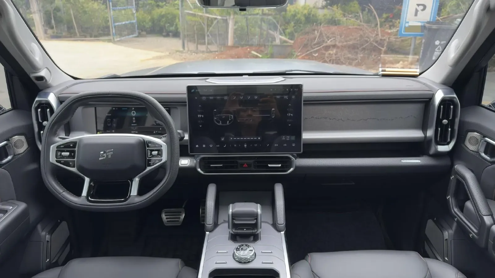 2023 Jetour Traveller 2.0T 254HP L4 7DCT,autocango,china used car exporter,china ev exporter,chinese used car exporter,chinese used ev exporter