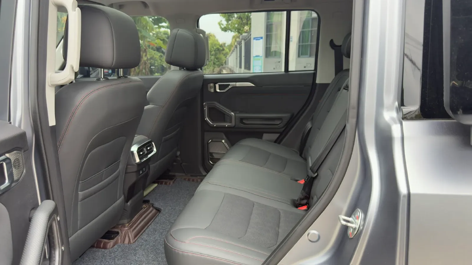 2023 Jetour Traveller 2.0T 254HP L4 7DCT,autocango,china used car exporter,china ev exporter,chinese used car exporter,chinese used ev exporter