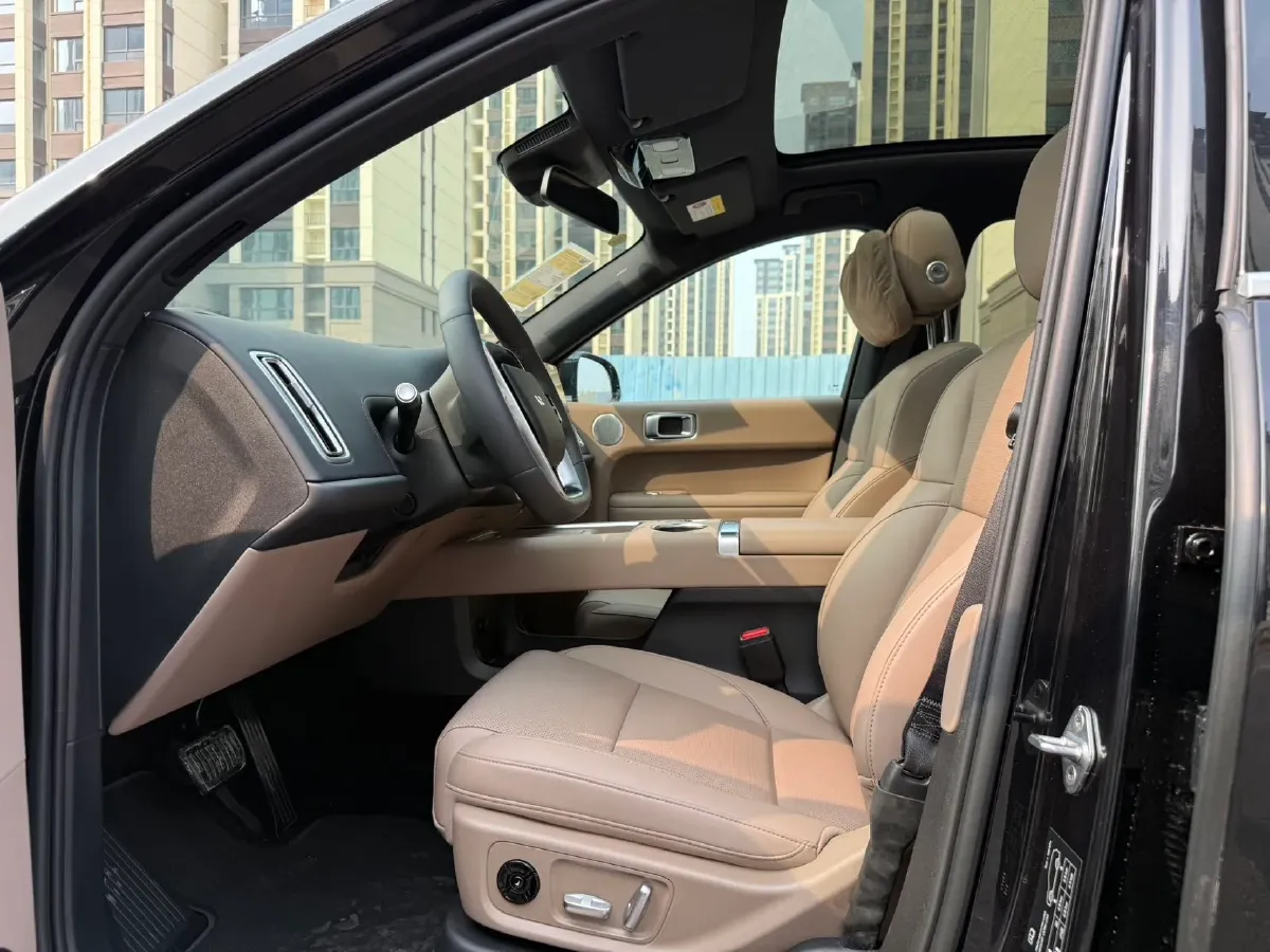 2025 Li L6 Range Extended 154HP L4 REEV,autocango,china used car exporter,china ev exporter,chinese used car exporter,chinese used ev exporter