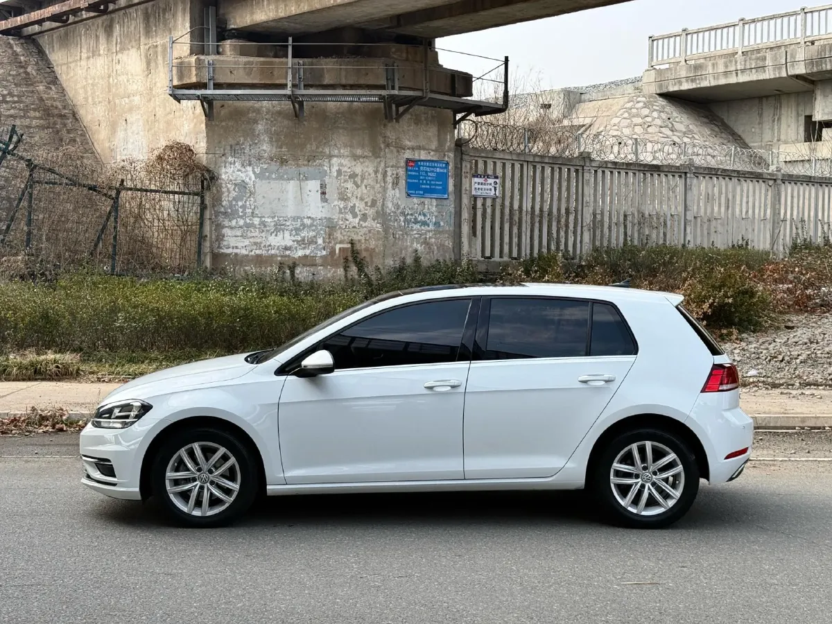 2018 Volkswagen Golf 1.4T 131HP L4 7DCT,autocango,china used car exporter,china ev exporter,chinese used car exporter,chinese used ev exporter