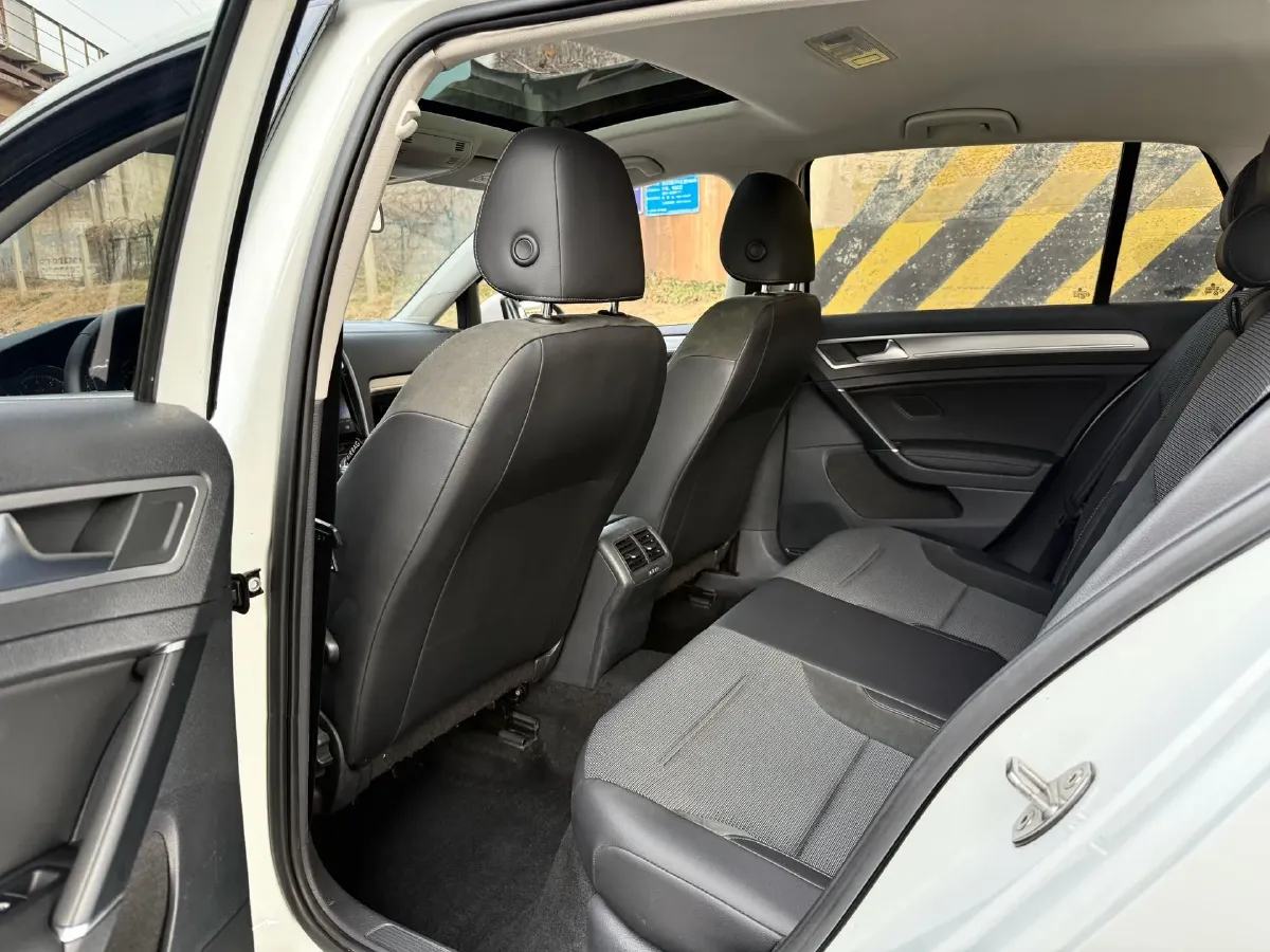 2018 Volkswagen Golf 1.4T 131HP L4 7DCT,autocango,china used car exporter,china ev exporter,chinese used car exporter,chinese used ev exporter