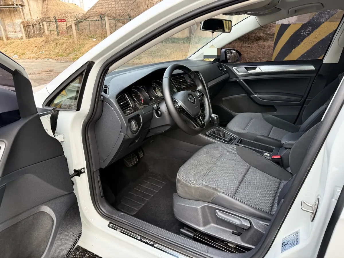 2018 Volkswagen Golf 1.4T 131HP L4 7DCT,autocango,china used car exporter,china ev exporter,chinese used car exporter,chinese used ev exporter