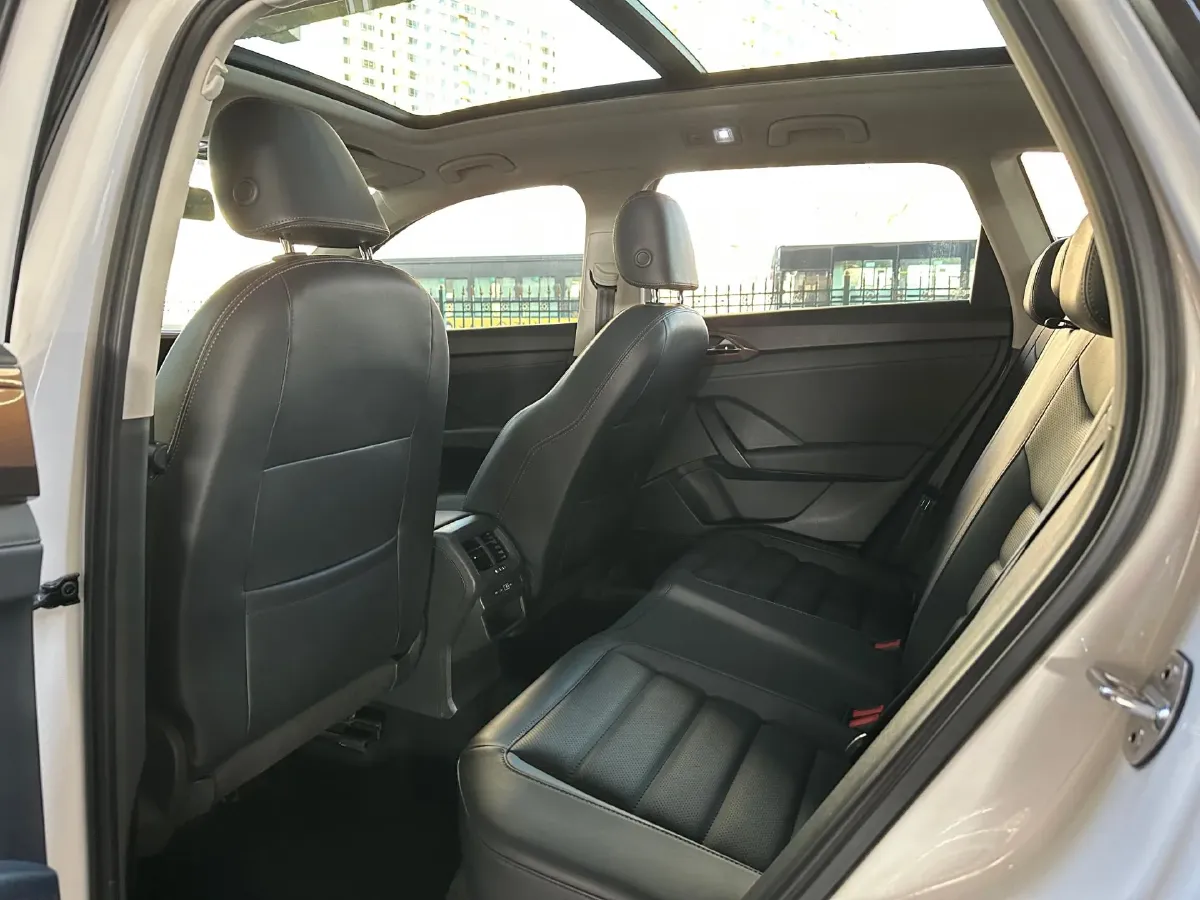 2022 Volkswagen Tharu 1.4T 150HP L4 7DCT,autocango,china used car exporter,china ev exporter,chinese used car exporter,chinese used ev exporter